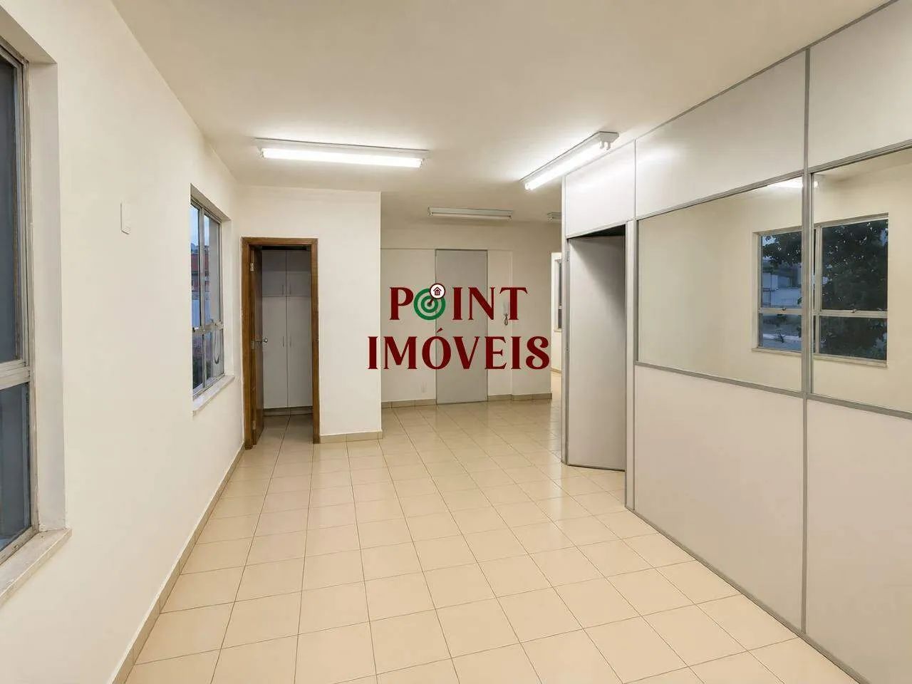 Sala Comercial a Venda, Bairro Estoril - 50m² com 01 vaga de garagem - Foto 5