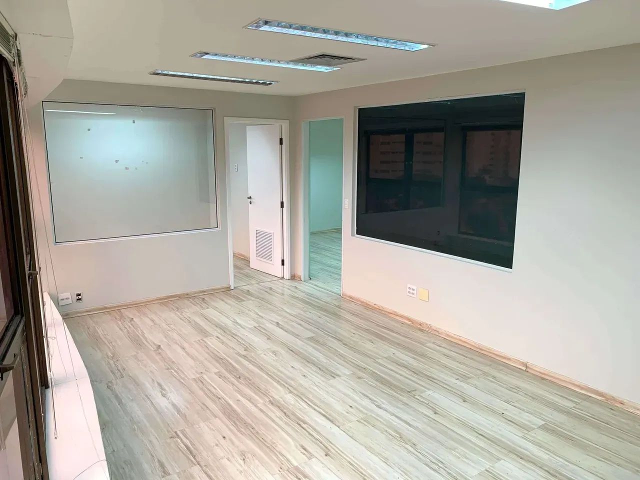 SALA COMERCIAL DE 90 M² PRÓXIMA À CPTM GRANJA JULIETA | PRONTA PARA OCUPAÇÃO - Foto 3