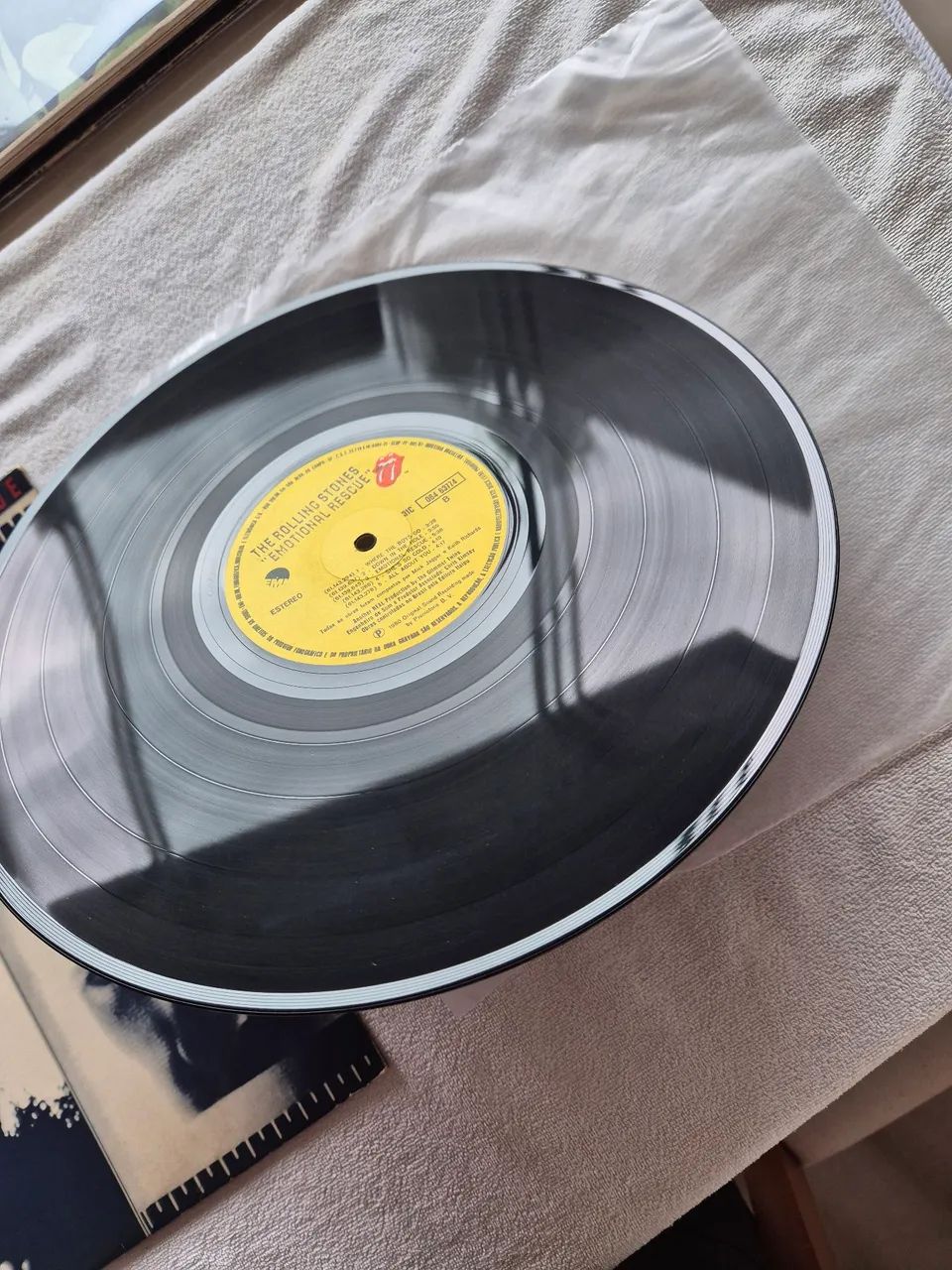 DIsco Vinil LP Rolling Stones - Emotional Rescue - Foto 4
