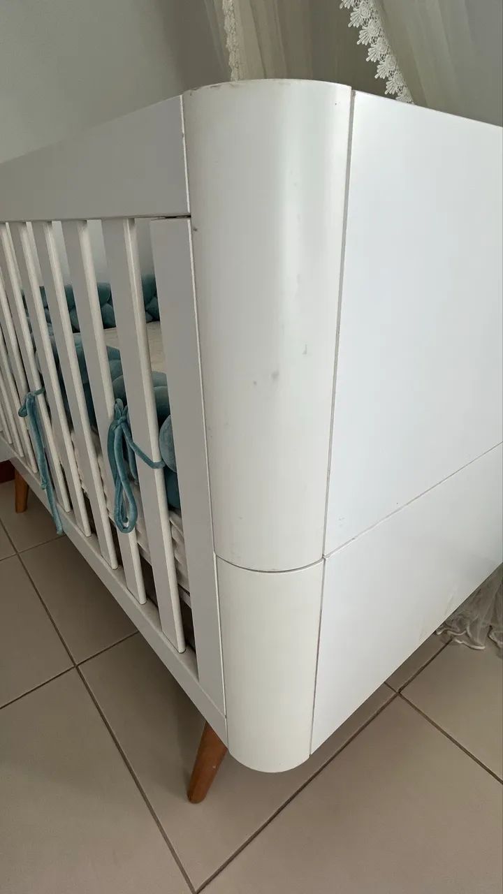 Berço 3 em 1 + poltrona com puf - Foto 4