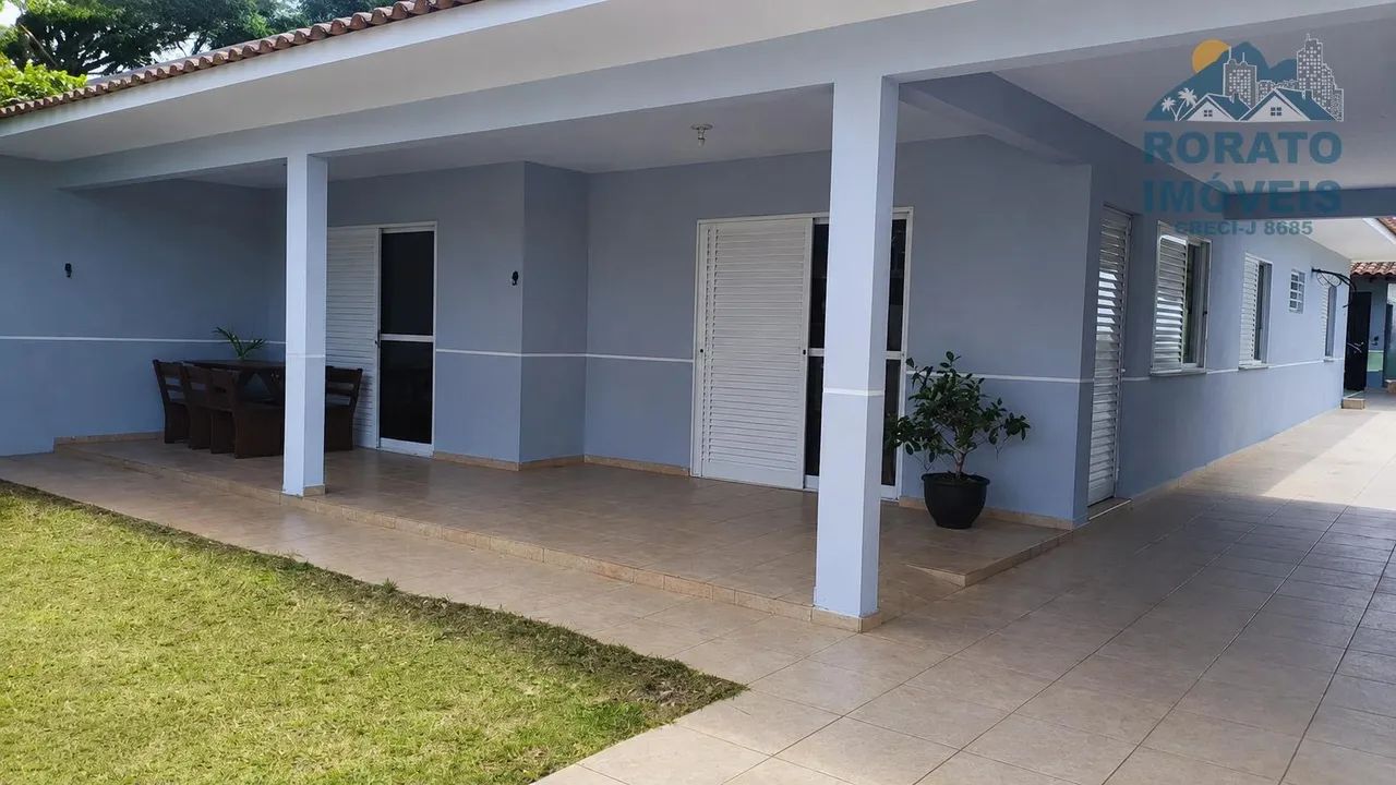 CASA COM 4 QUARTOS SEMI MOBILIADO - COROADOS