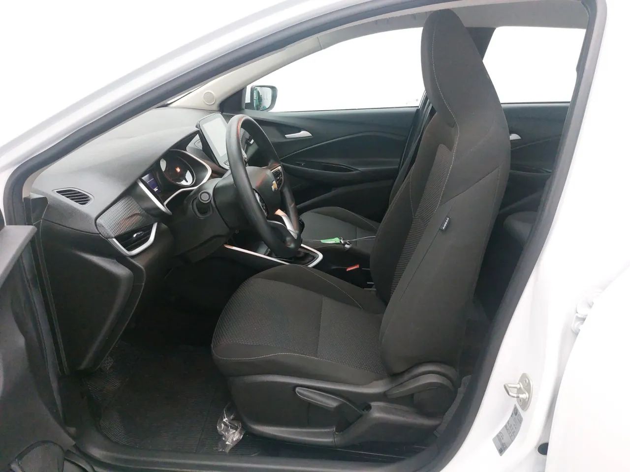 Chevrolet Onix Plus LT 1.0 12V Flex Mec. 4P, foto 16 de 18