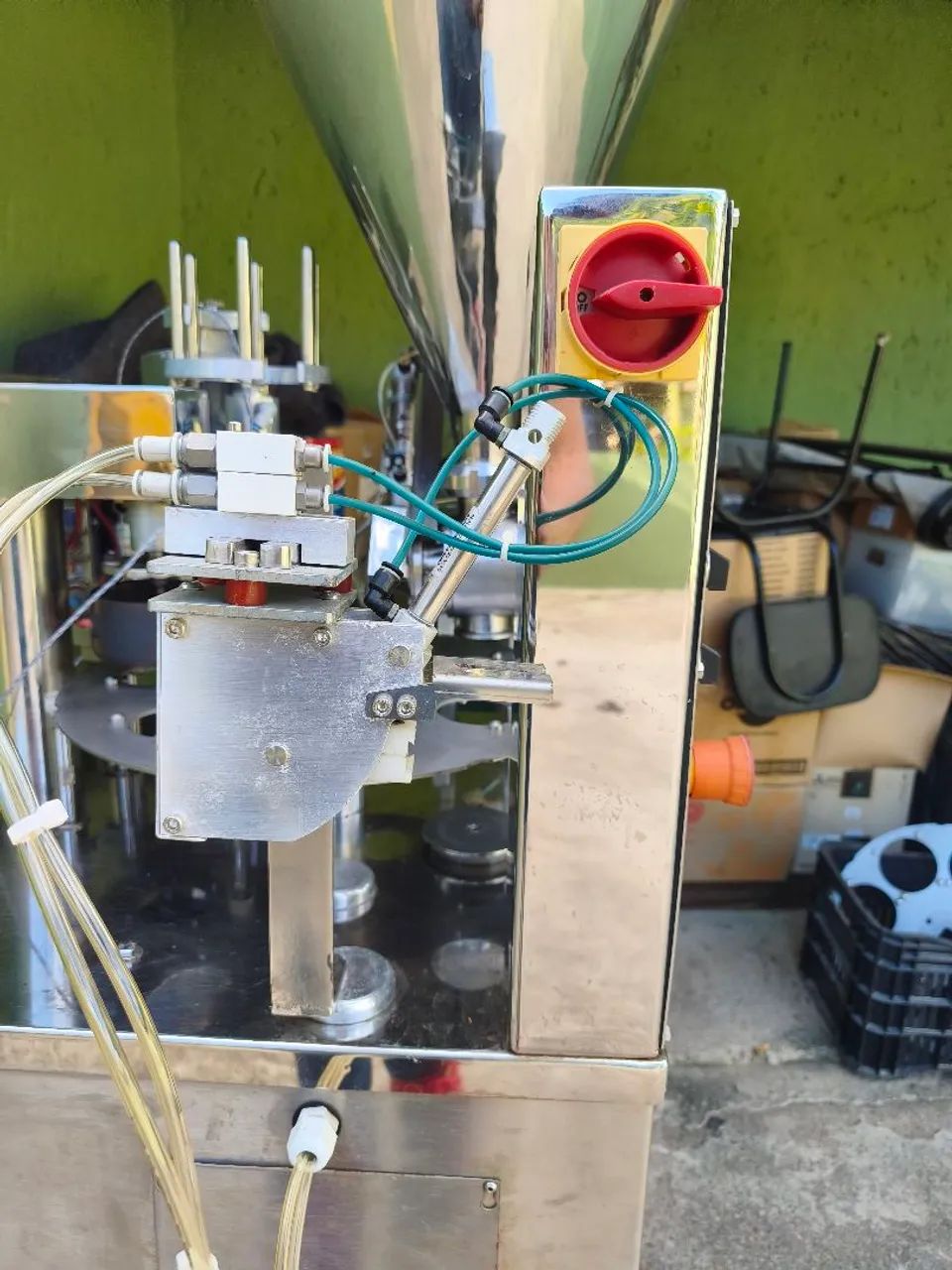 Envasadora rotativa de potes semi-automatica 700 hora - Foto 4