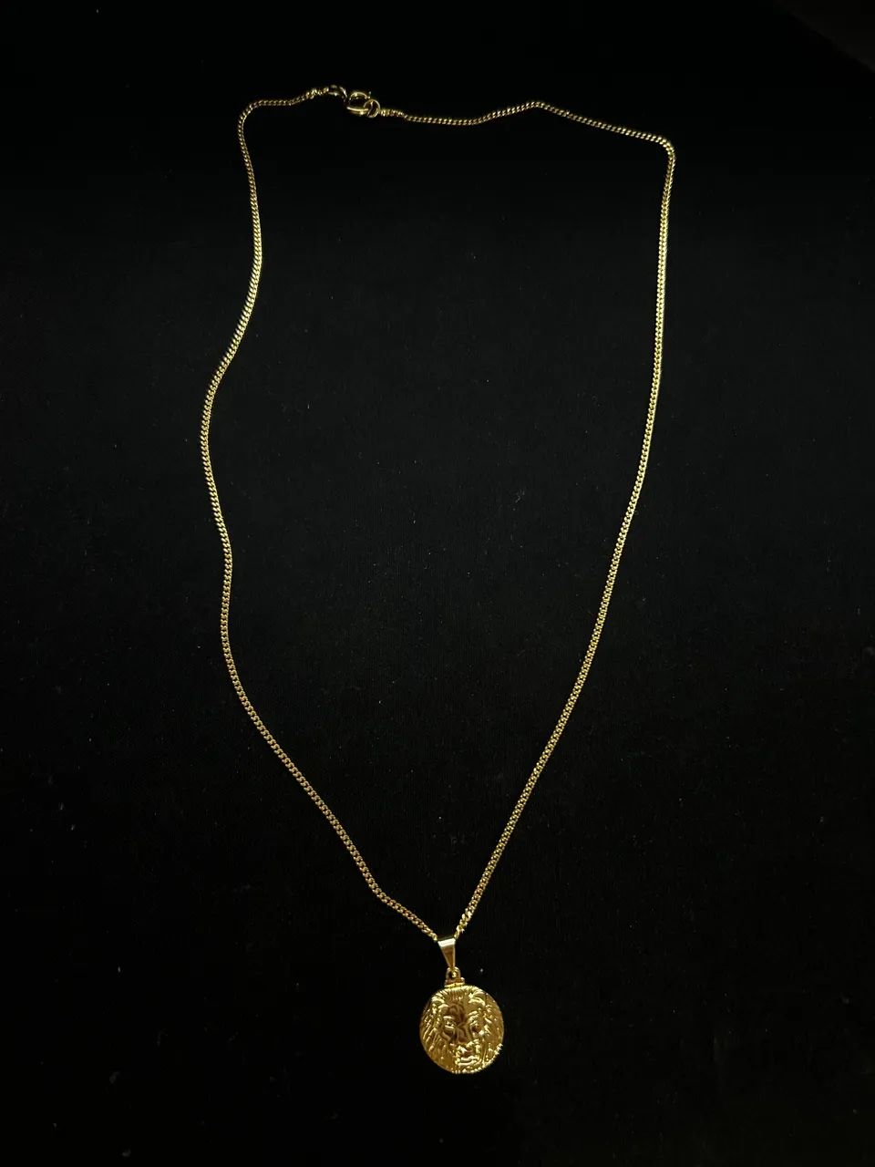 Cordão Dourado Leão