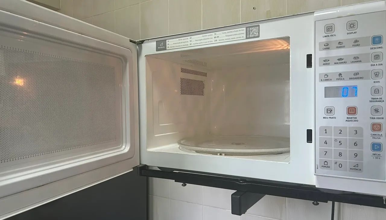 Microondas Eletrolux 31L  - Foto 2