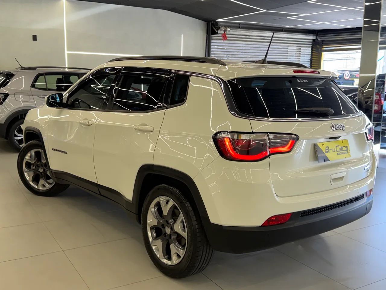 Jeep Compass Longitude 2.0 4X2 Flex 16V Aut. 2019 - Foto 4