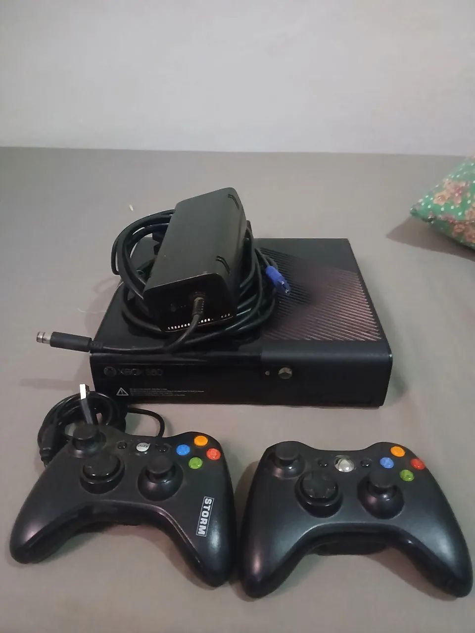 Xbox 360 completo 2 controles 