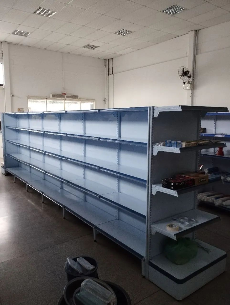 Gôndolas de supermercado 