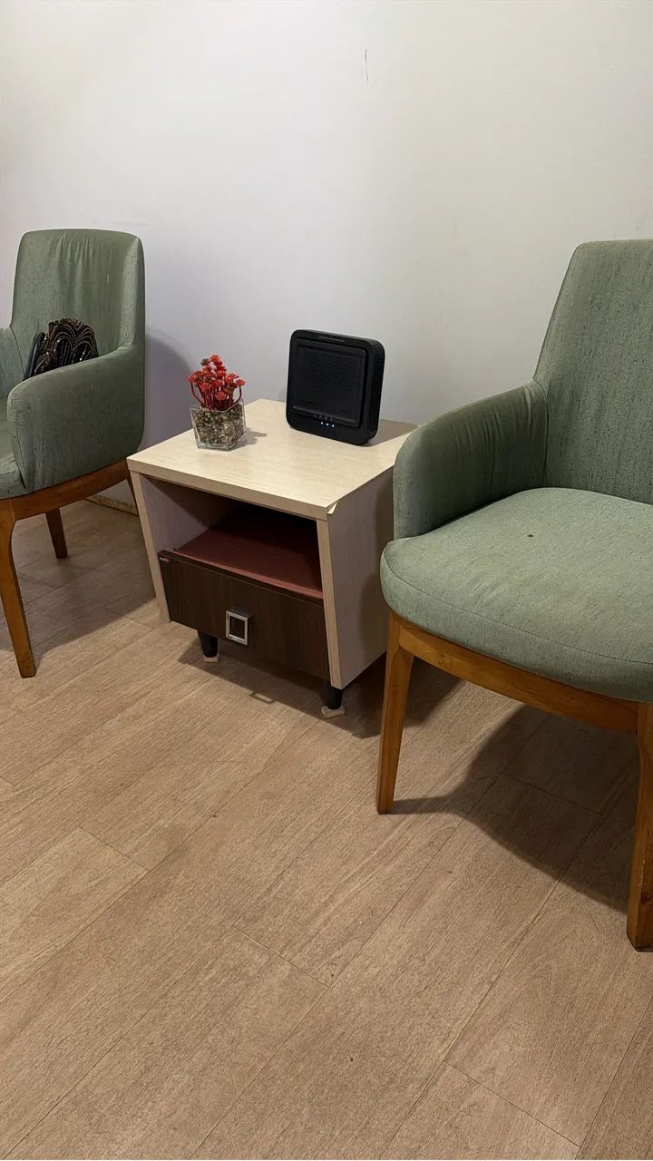 Vendo apt  em Ag Claras de 2 quartos, mobiliada, com armário e beliche