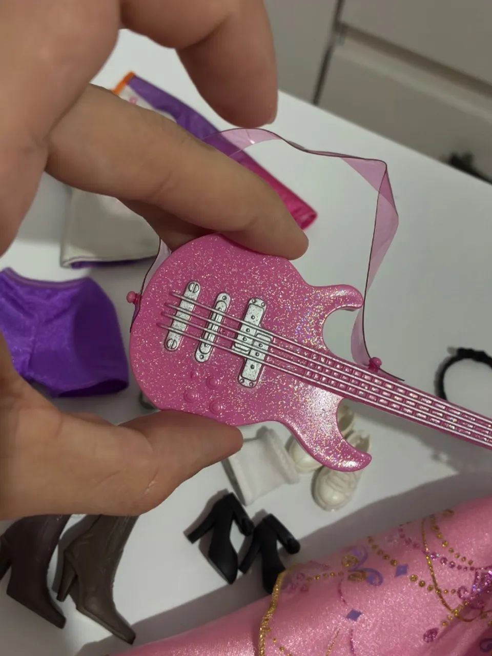 Acessórios e roupas da boneca Barbie  - Foto 2