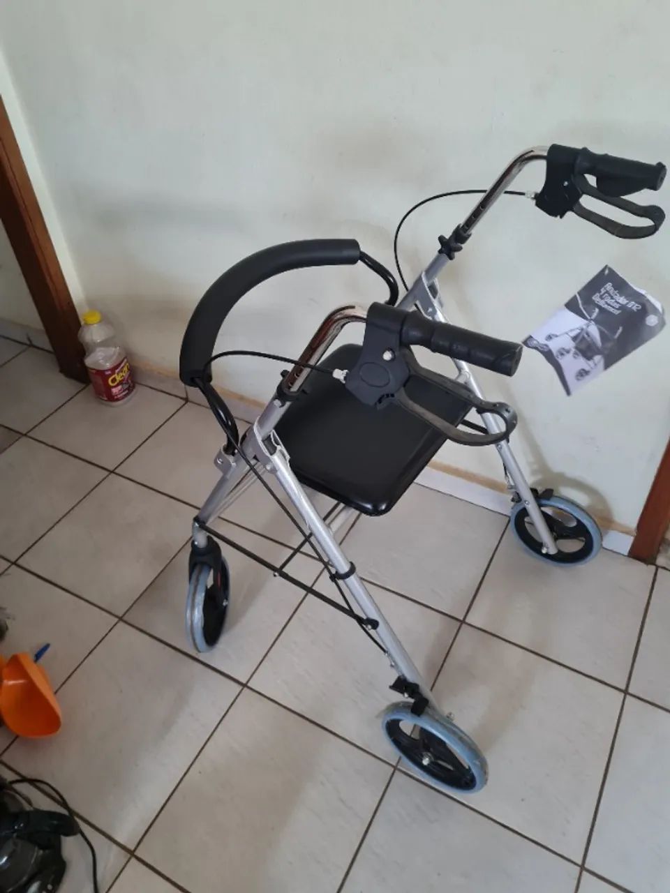 Andador para idosos - Foto 2