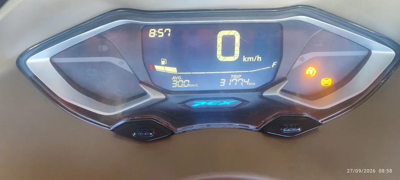 PCX DLX - Foto 2