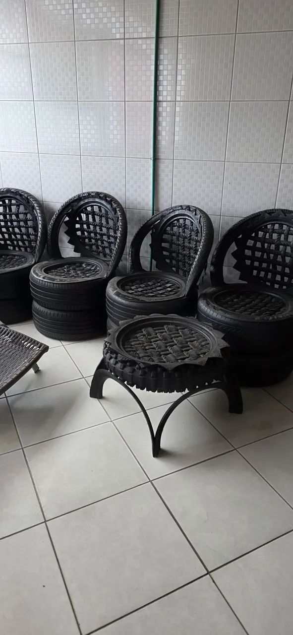 Vende jogo de cadeiras e mesa pra sítio e jardim - Foto 2