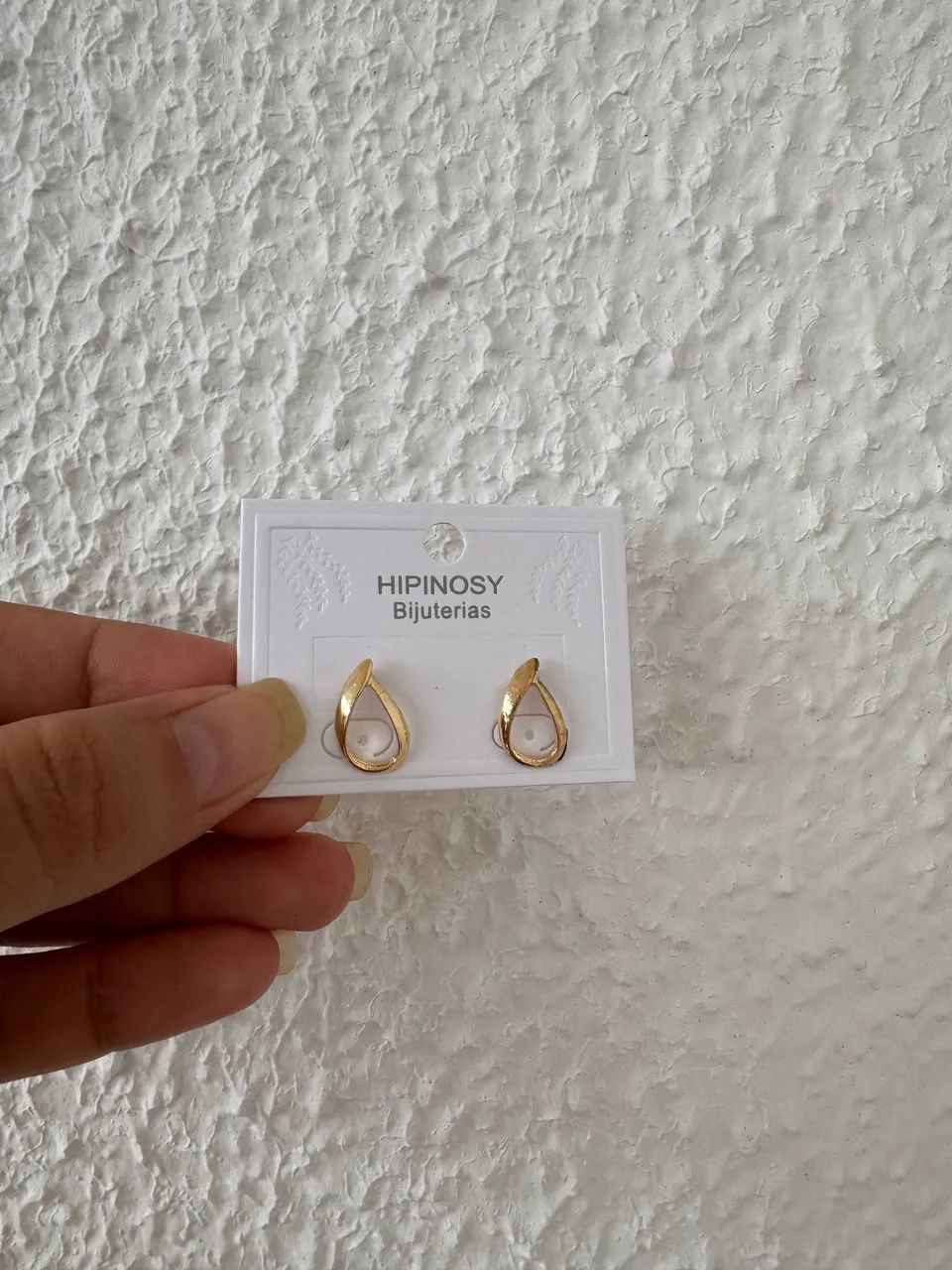 Brincos pequenos e lindos  - Foto 3