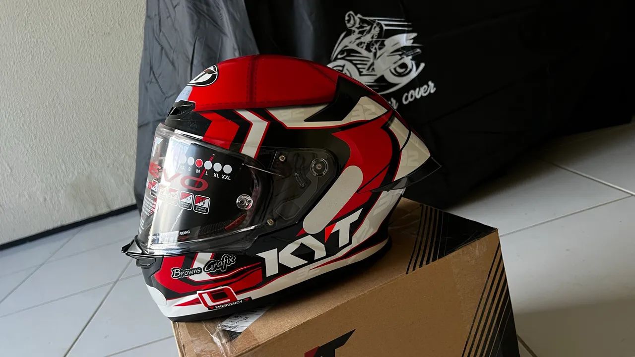 CAPACETE KYT