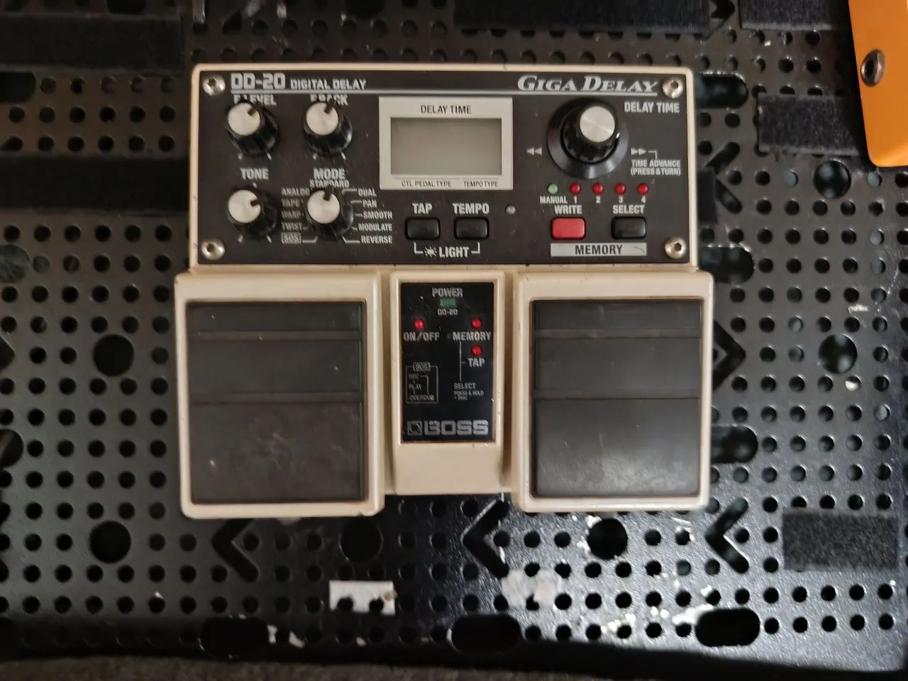 Pedal deley excelente 