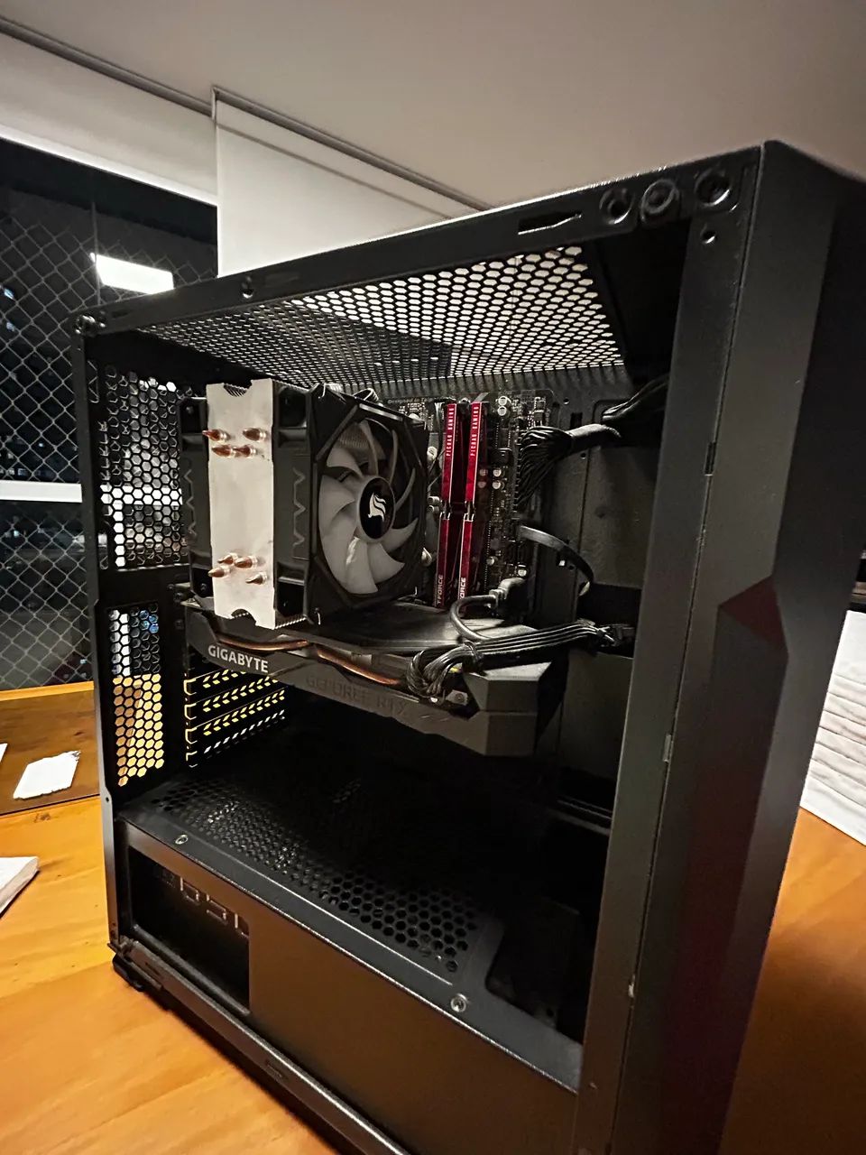 PC 2060 6GB, i79700KF, 16GB RAM , HD 1 TB
