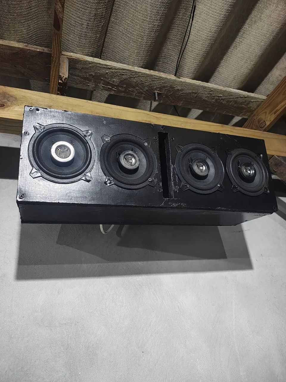 Caixa com 4 Coaxial 
