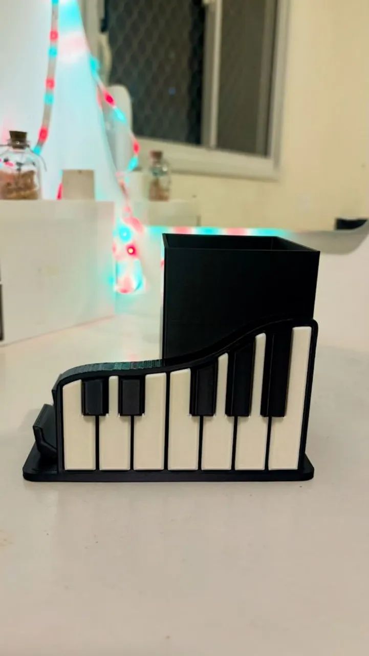 Porta caneta e apoio para celular 