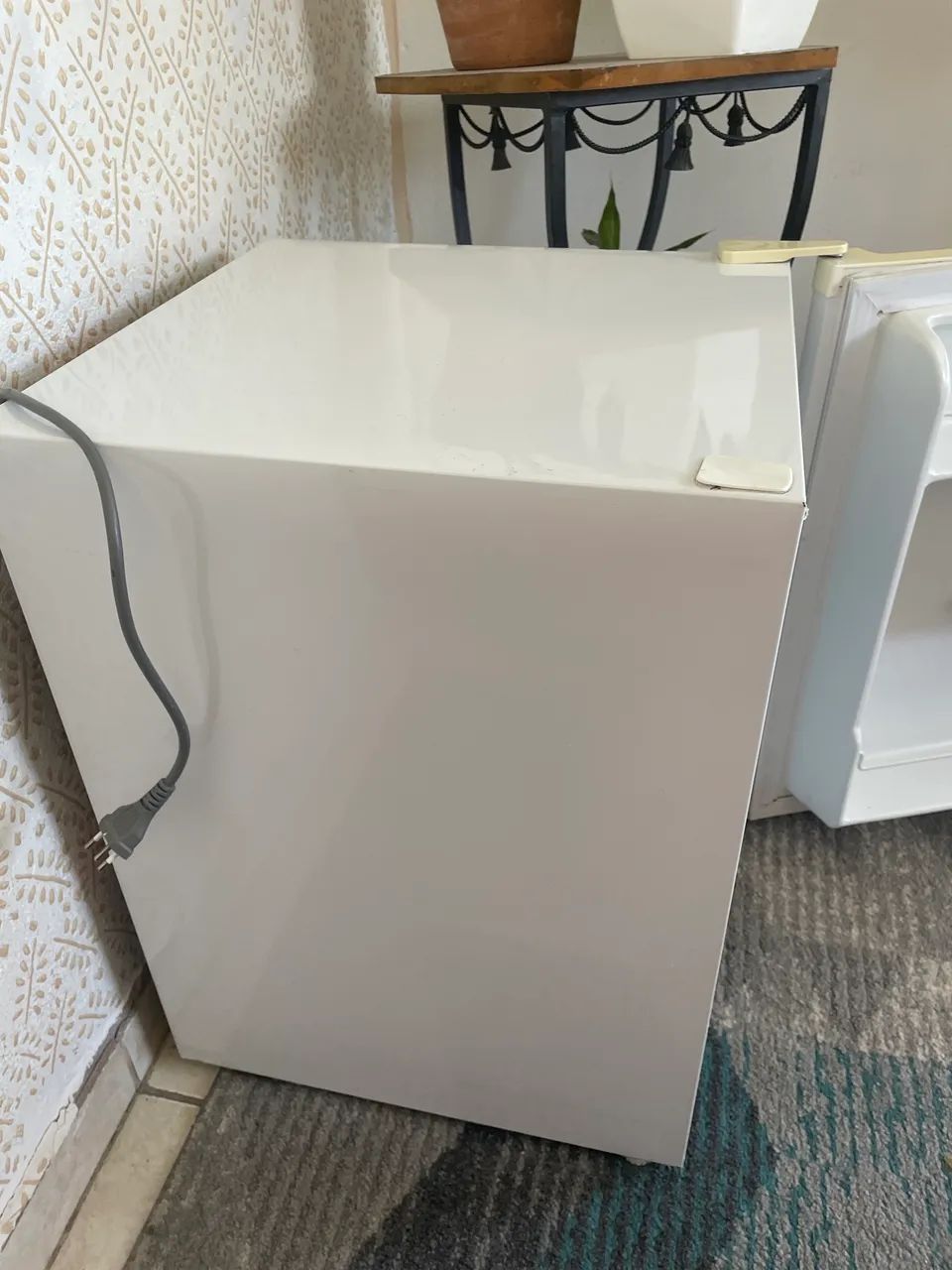 FRIGOBAR PHILCO 68 litros  - Foto 5
