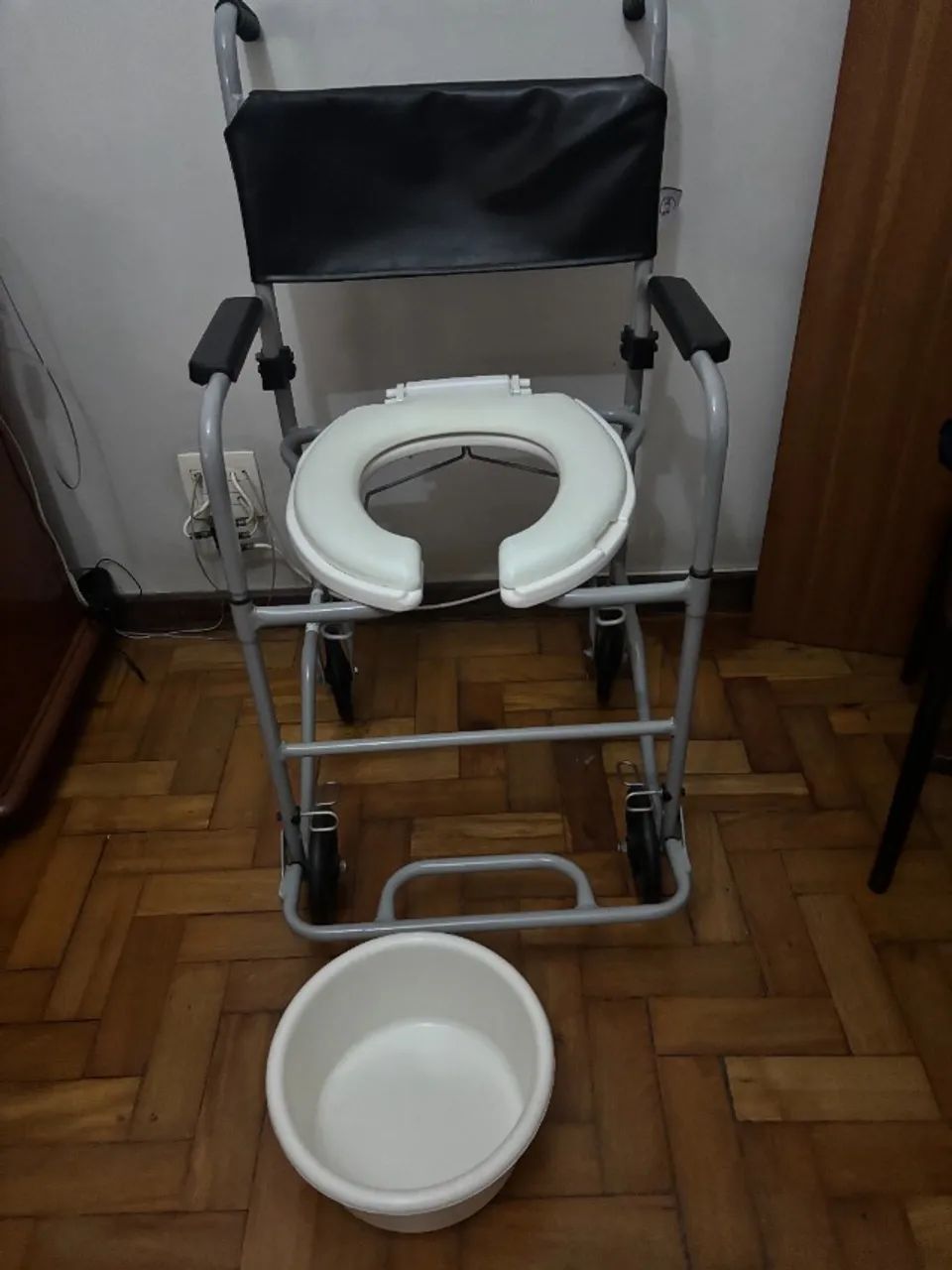 Cadeira higiênica de banho - Foto 4