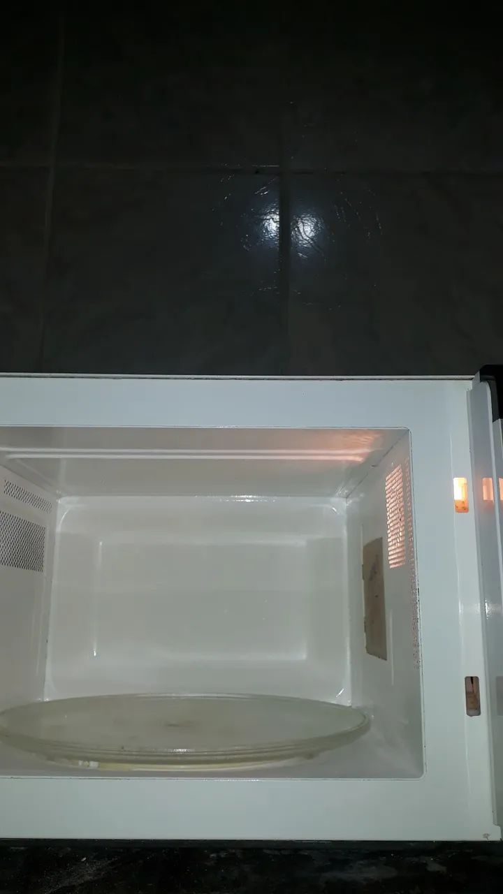 Microondas Electrolux 30 litros funcionando perfeitamente.  - Foto 5