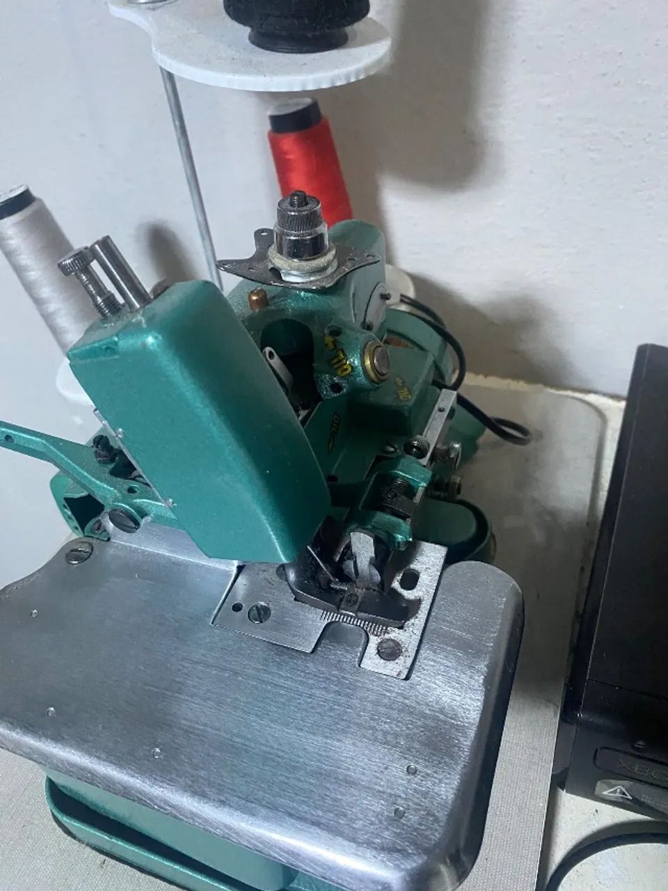 Máquina industrial overlock 