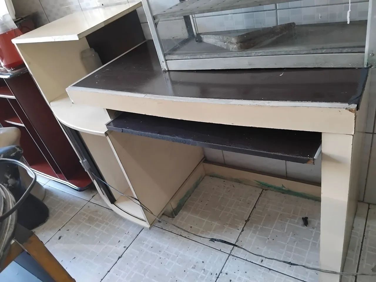 Rack para computador e TV em bom estado. - Foto 5