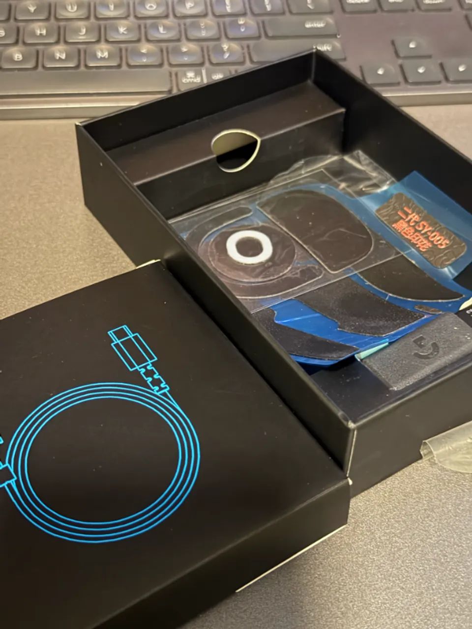 Mouse Logitech Pro Superlight X 2 - muito novo - Foto 4