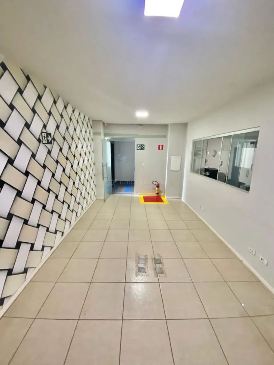 Sala comercial Sobreloja | Avenida Carlos Correia Borges - Foto 5