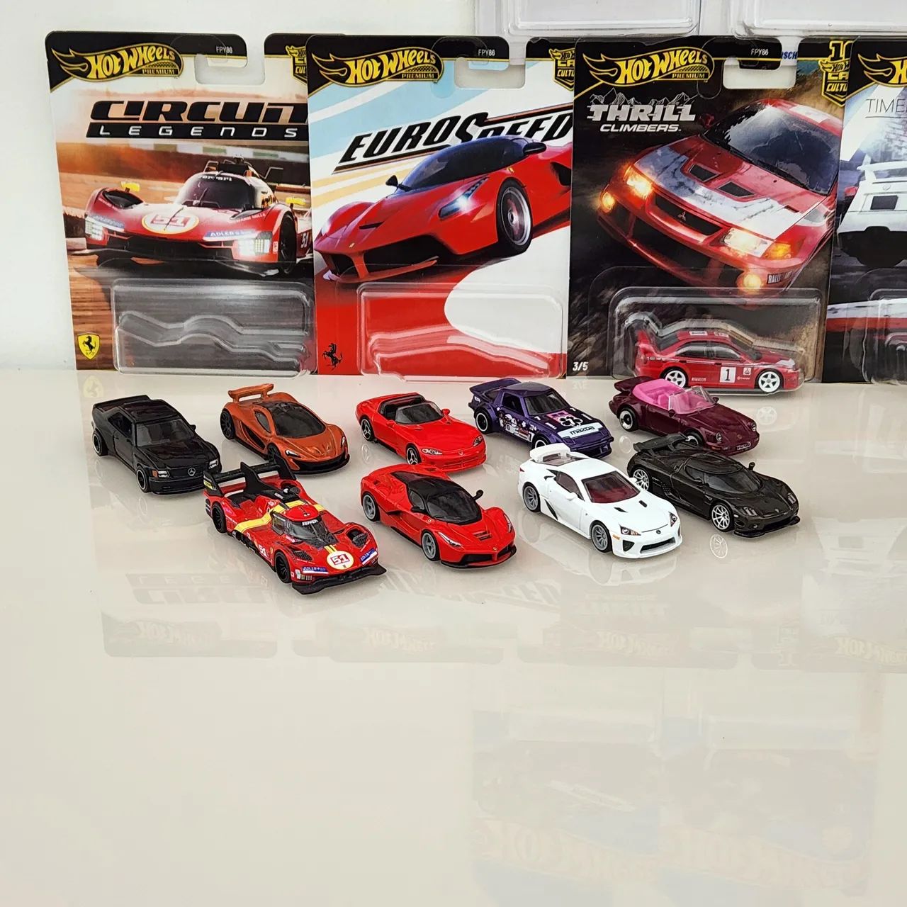 Lote Hot Wheels Premium e Mainline 10 Miniaturas - Foto 3