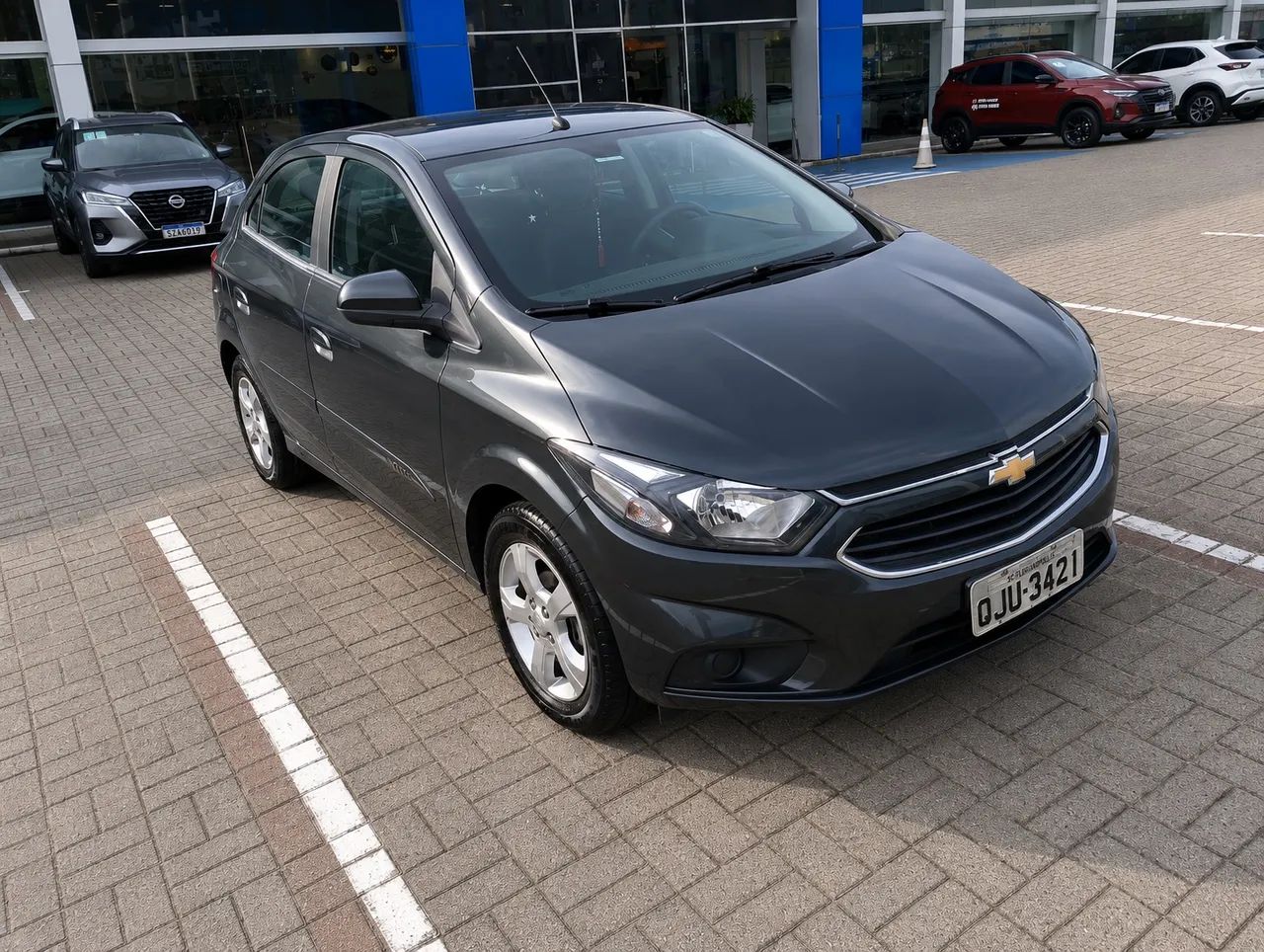 Chevrolet Onix Hatch LT 1.4 8V Flex Mec. 4P 2019 - Foto 2