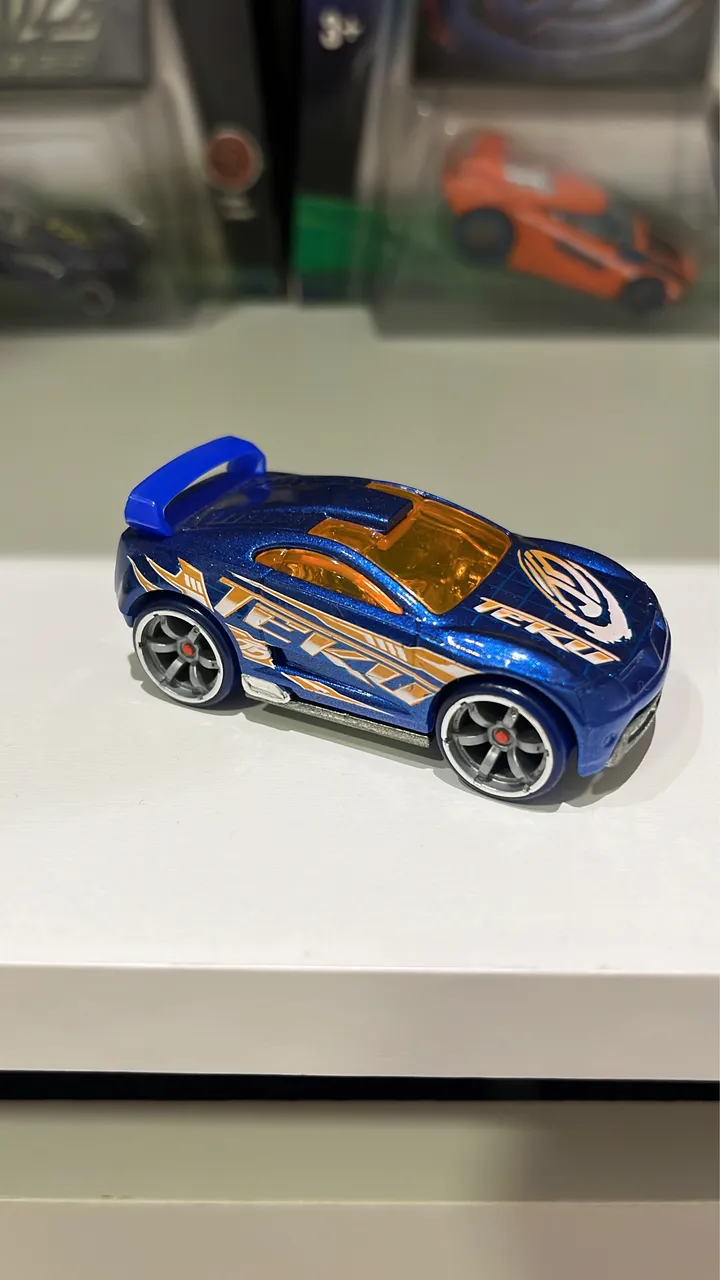 Hot Wheels Ferrari F512M Testarossa Estilo Miami Vice - Hobbies e
