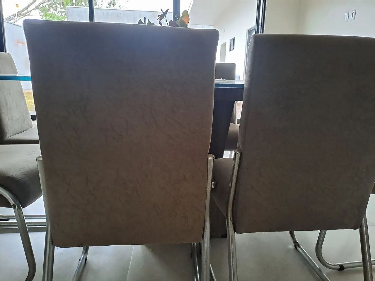 Mesa de jantar linda, com 8 cadeiras  - Foto 3