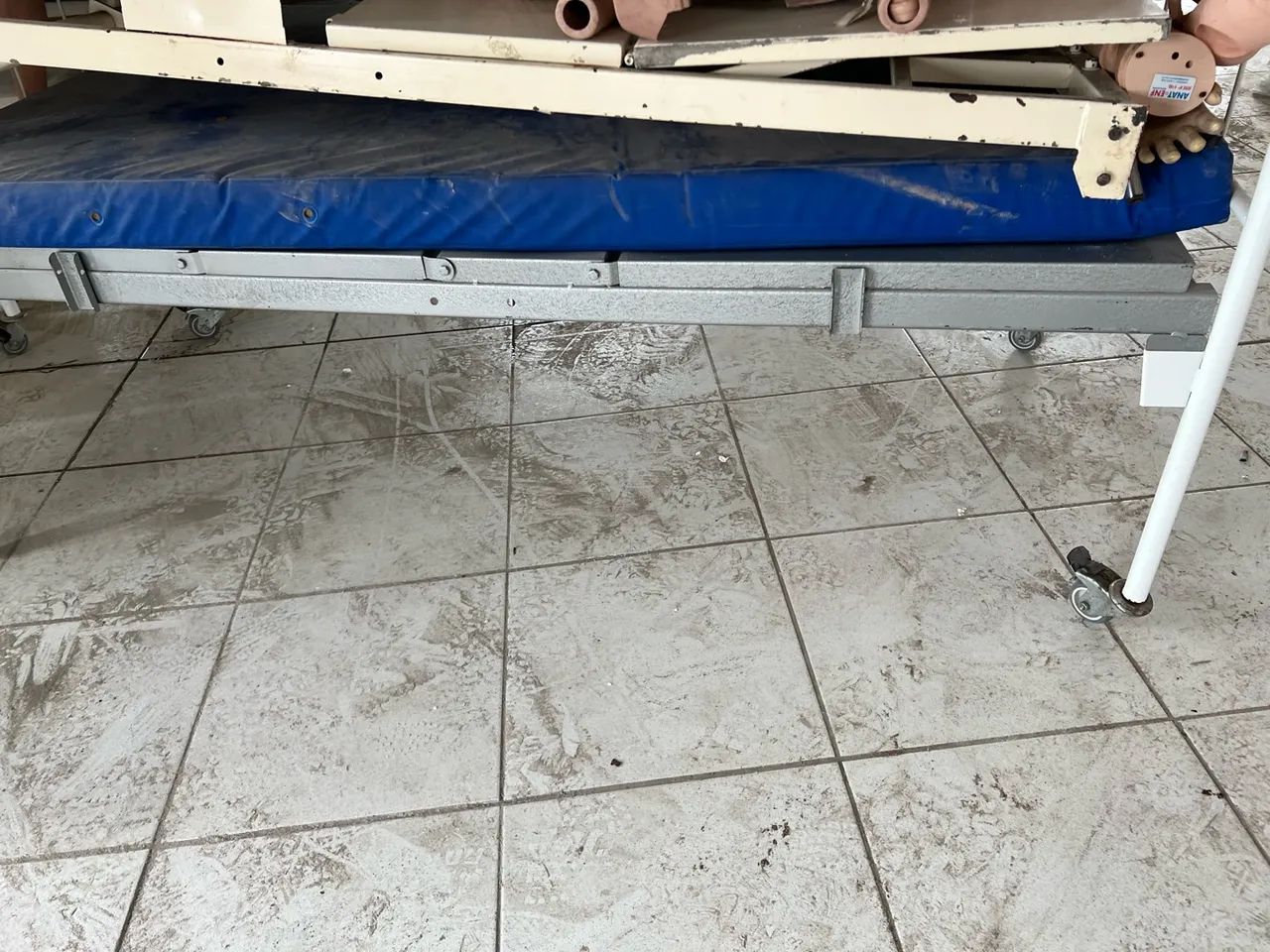 Cama hospitalar  - Foto 2