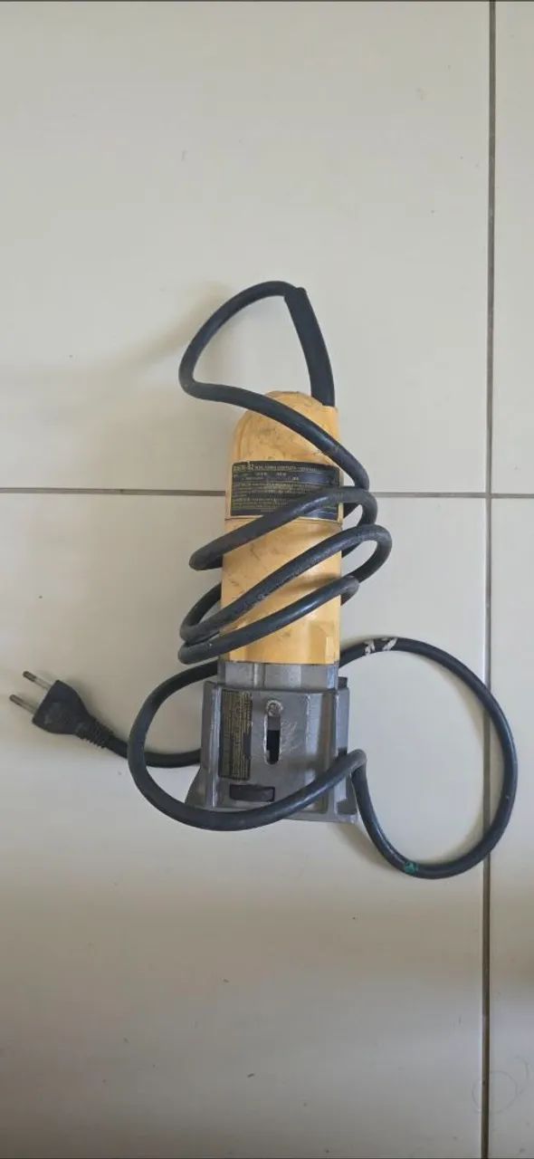 Tupia dewalt 