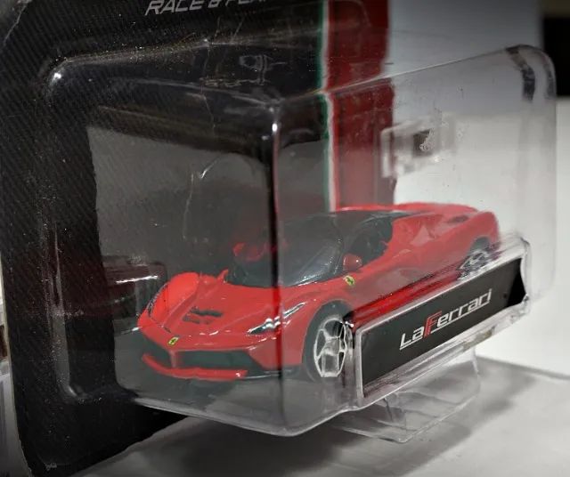 Ferrari "LA FERRARI" - 1:64 - Foto 2