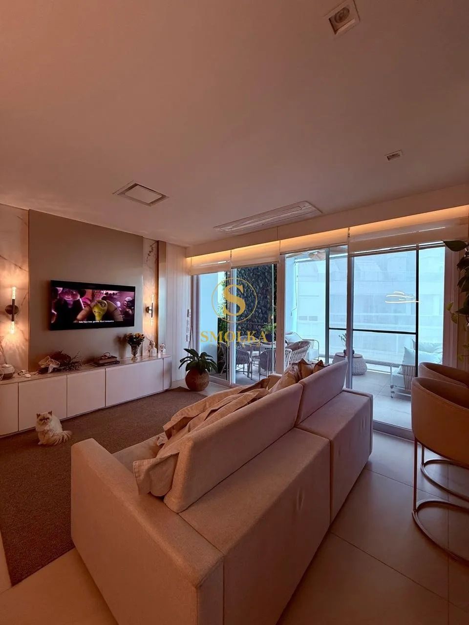Cobertura 166m² em Jurerê, 3 dormitórios com 1 suíte e 2 vagas