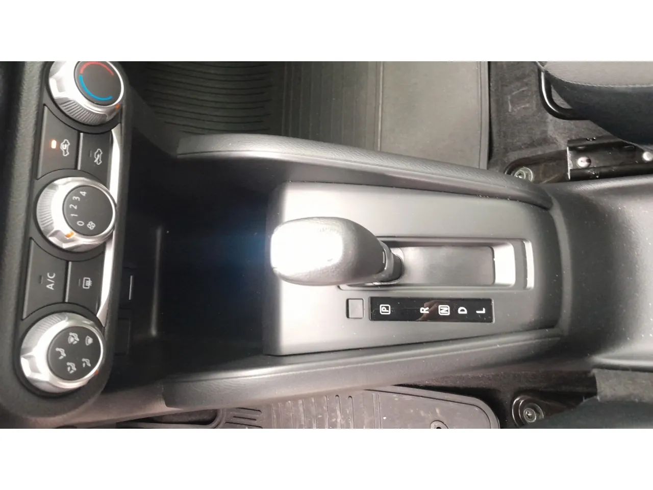 Nissan Kicks Sense 1.6 16V Flex Aut., foto 15 de 15
