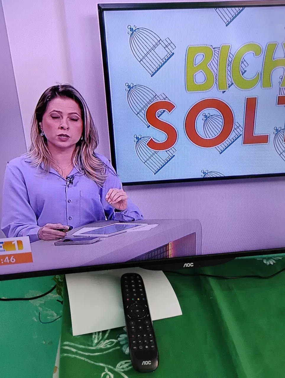 TELEVISÃO AOC 40 POLEGADA COM CONTROLE FUNCIONANDO LCD  - Foto 2