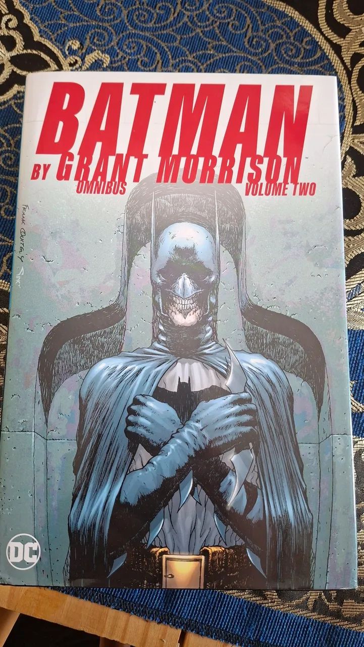 Batman Grant Morrison Vol 2 e 3(Faltando só o Vol 1 para completar)Idioma em Inglês
