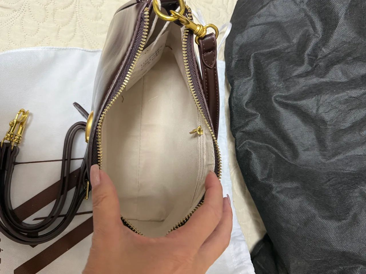 Bolsa inspiração Coach marrom  - Foto 2