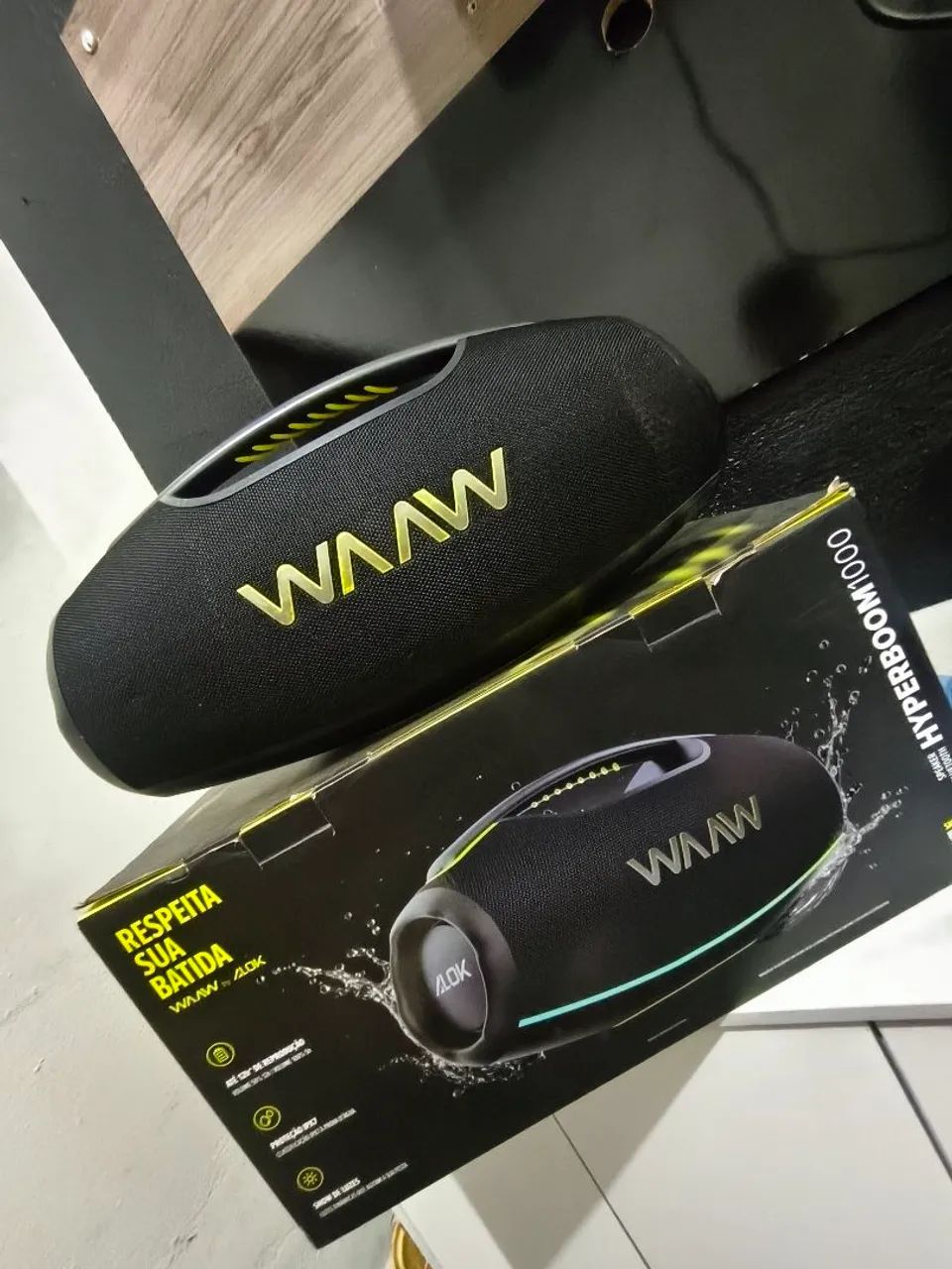 Caixa de som waaw hyperboom 1000