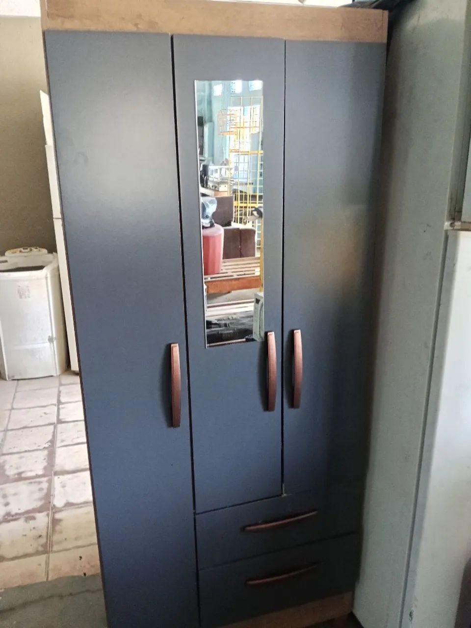 Guarda roupa de solteiro 