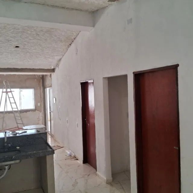 Alugo casa no graciliano Ramos 3 quantos,garagens. - Foto 2