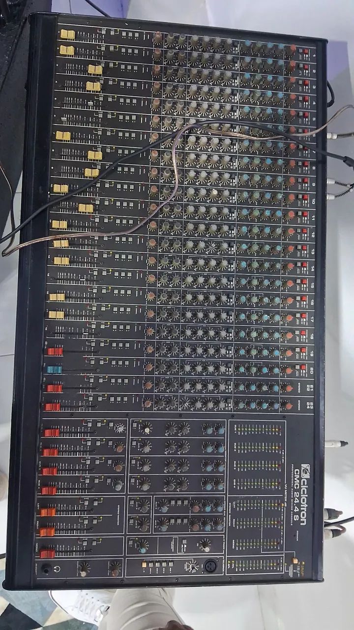 Mesa de som