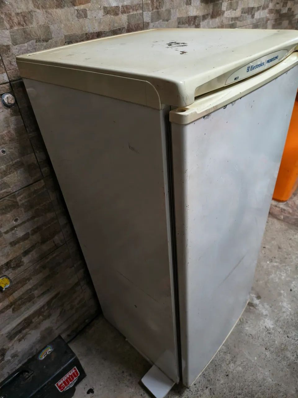 Freezer Electrolux 127 volts vertical  - Foto 2