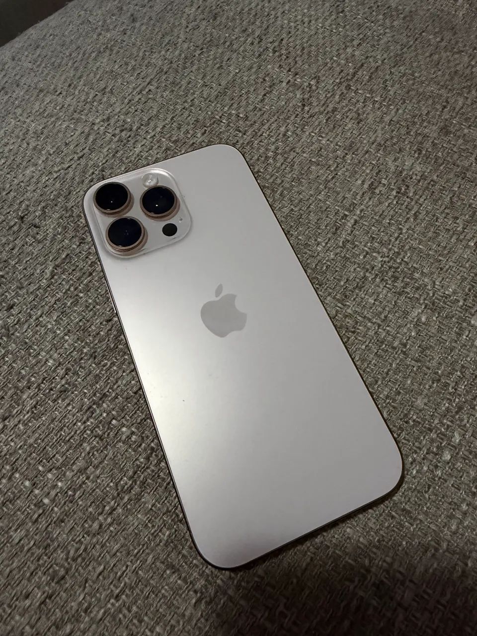 iPhone 16 pro Max 256 - Foto 3