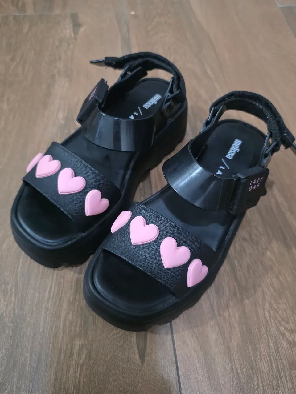 Sandália plataforma Melissa coração lazy oaf - Foto 2