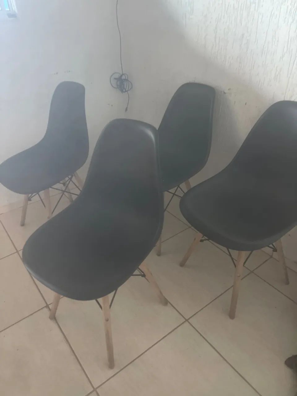 Vendo mesa de granito com 6 cadeiras  - Foto 3